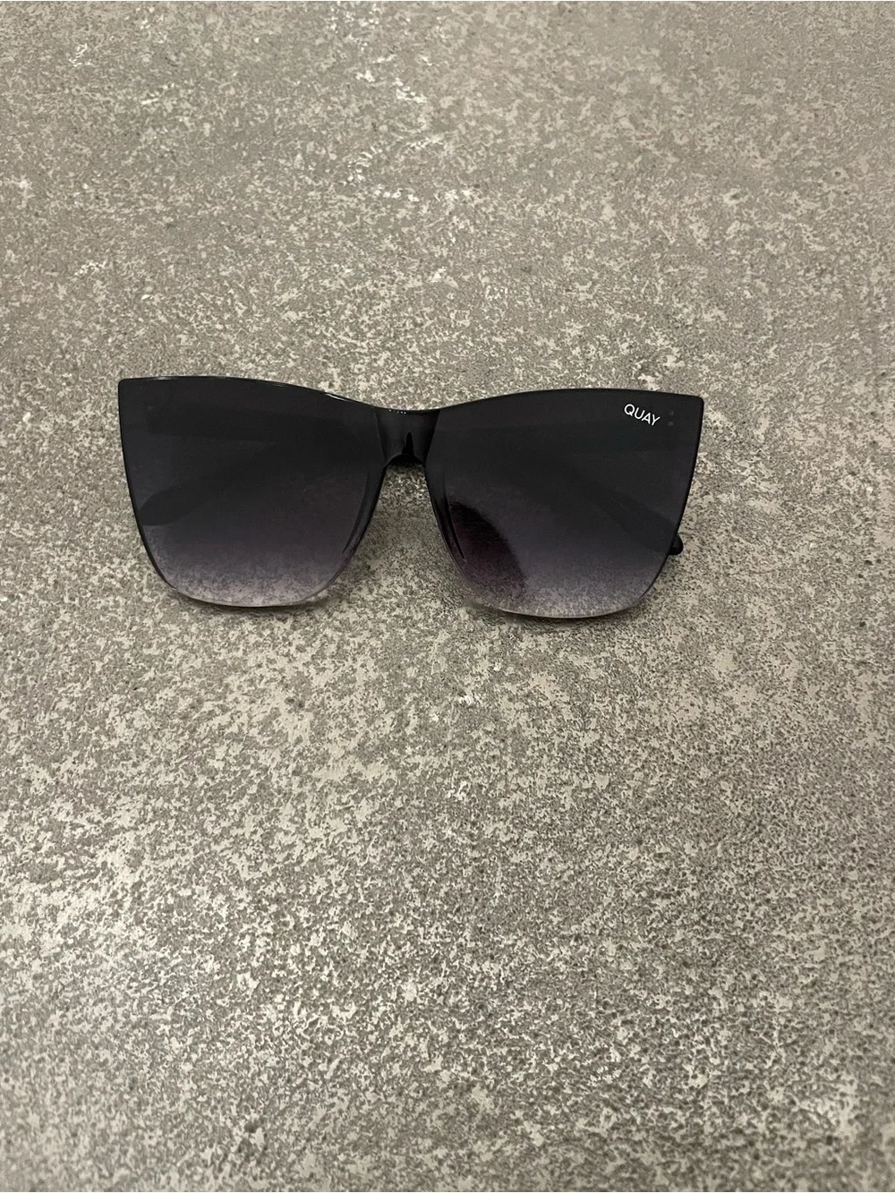 Quay Australia Come Thru Cat-Eye Sunglasses Black Ombre Lenses